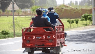 三轮车/小货车载人